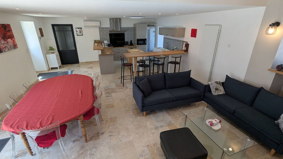 Tavers Cottage | Air-Conditioned Cottage with Garden in Tavers