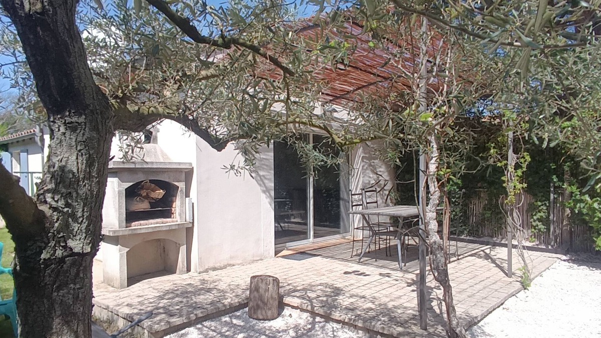 Boulbon Cottage | Air-conditioned gîte in Provence near Avignon, Arles, Saint Rémy de Provence, Nîmes