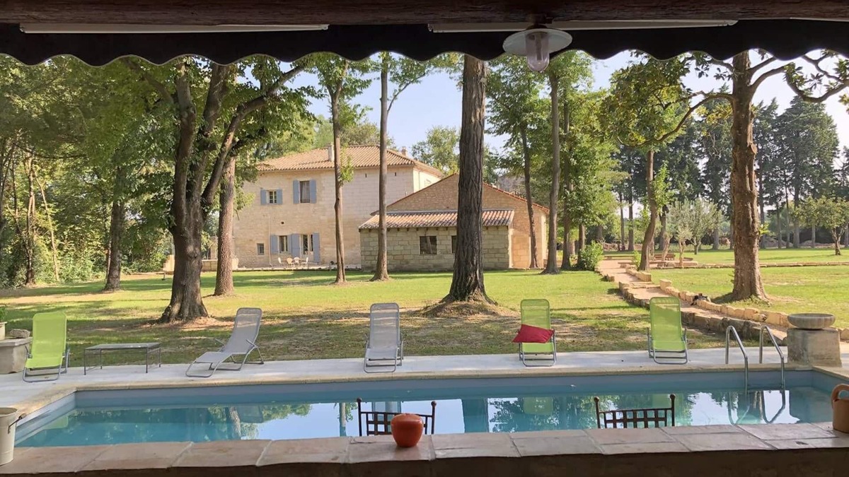 Beaucaire House | Air-conditioned Provencal farmhouse in Beaucaire, Gard, with games room and heated pool.
