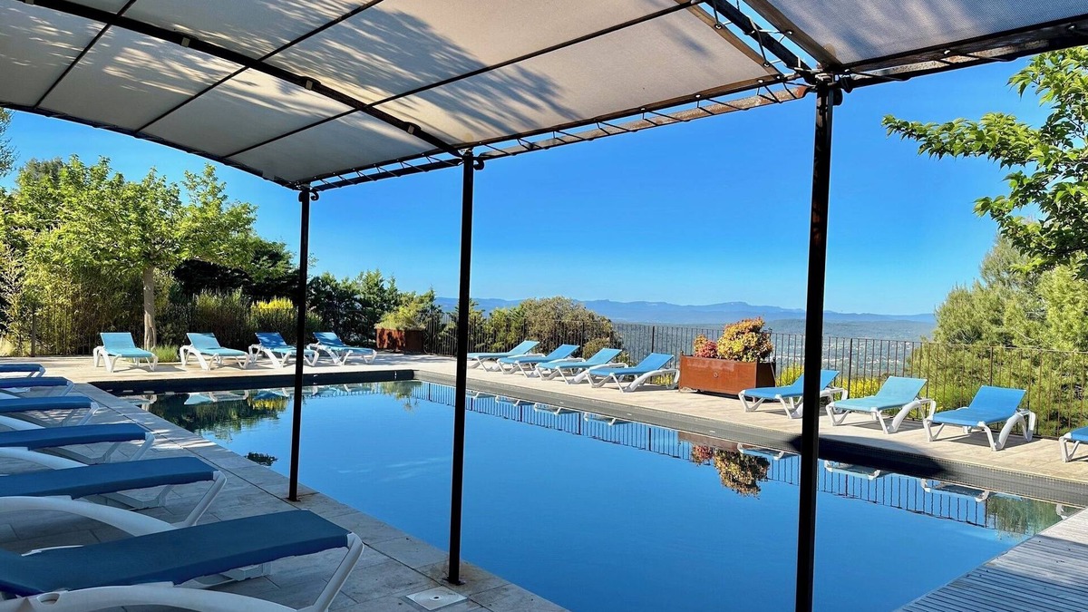 Tourtour Villa | Air-conditioned villa 7 bedrooms with shower and wc heated pool panoramic view