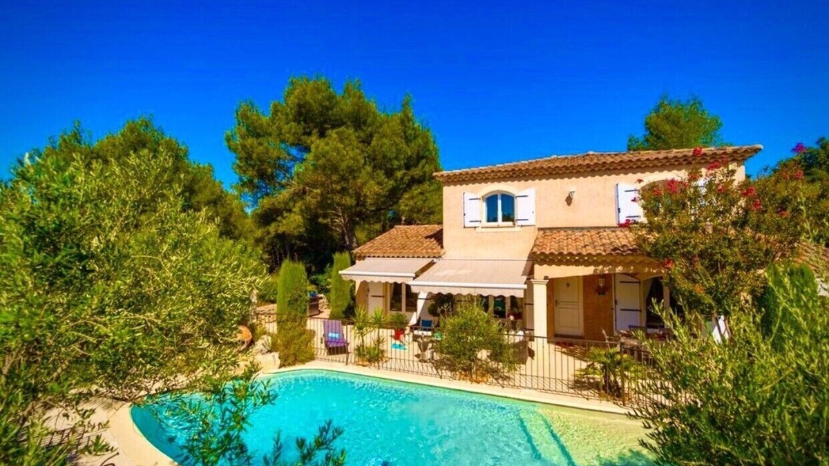 Les Angles Villa | Air-conditioned villa with private pool 5km from Avignon center