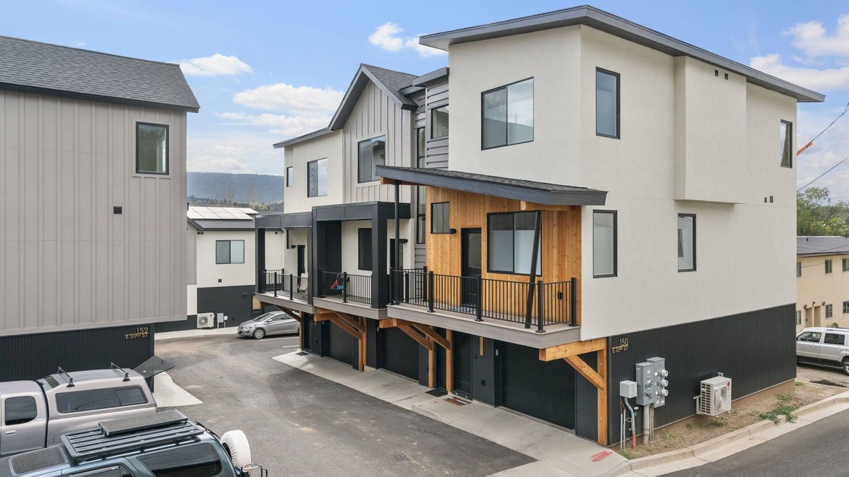 Durango House | Air-Conditioning, Monthly Discount, Pet Friendly!