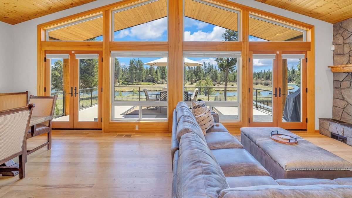 Three Rivers House | Air conditioning, on the Deschutes River, Kids friendly, quiet neighborhood