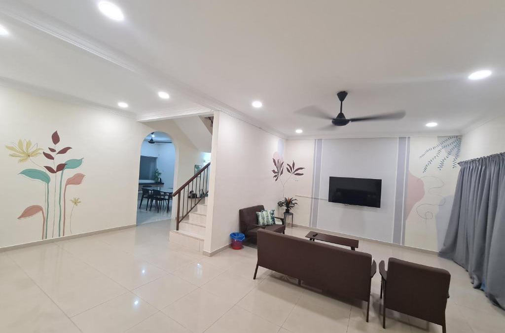Simpang House | Air-home M3 Simpang near Aulong Econsave, 4BR, 10pax, Netflix
