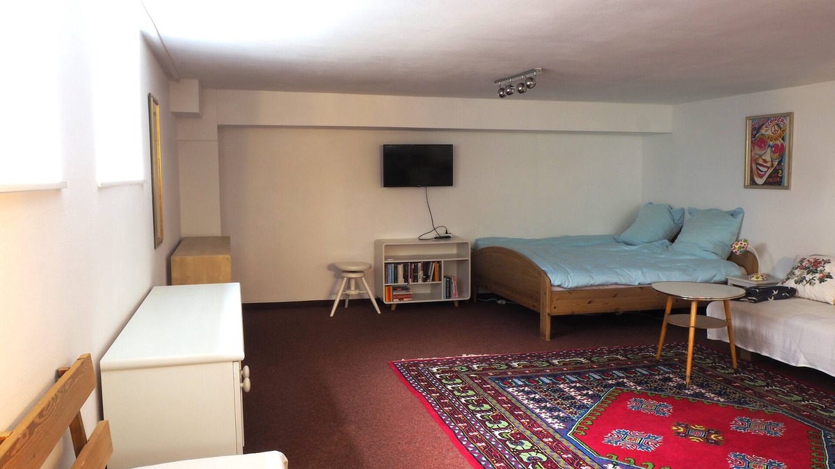 Furstenried-West Apartment | Airb33 Apartment München with private terrace in 10 min to metro station