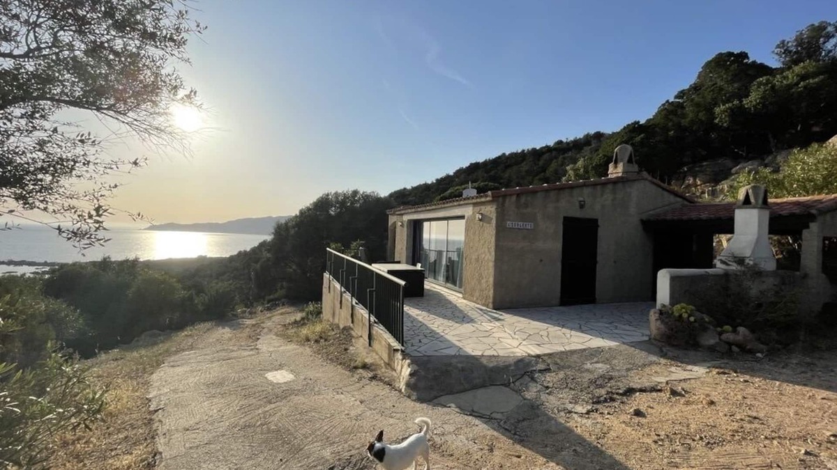 Porto Pollo House | Airconditioned villa for 10 people in maquis with 180° sea view Sea access 600M