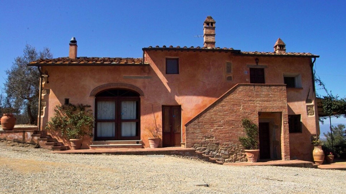 Lastra a Signa Villa | Airconditioned Villa with Private Pool near Florence , local town & transport
