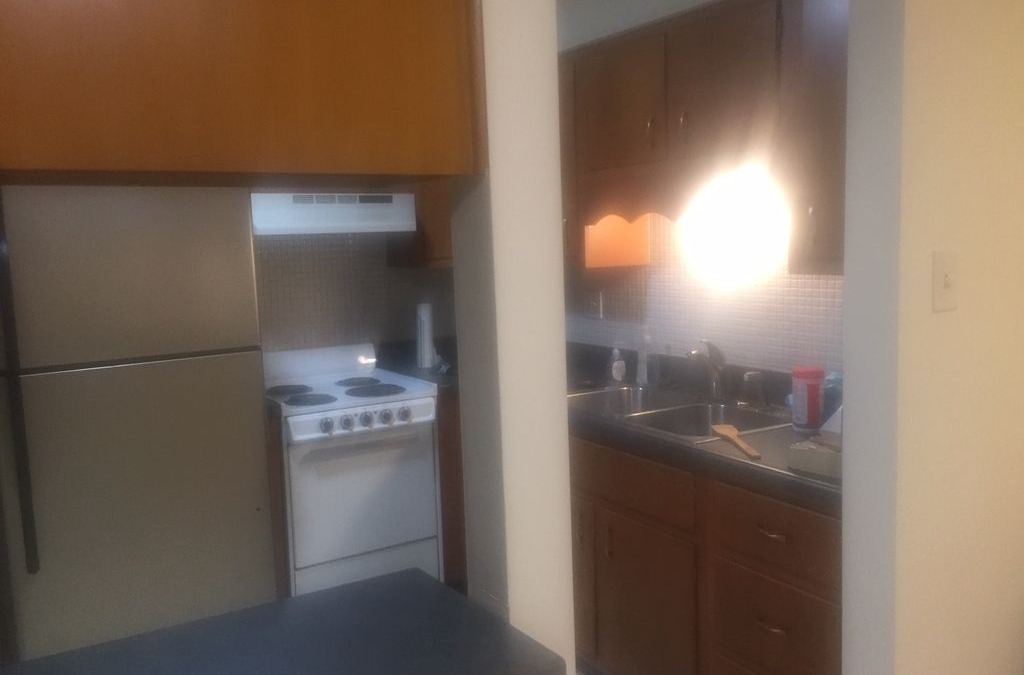 Florissant Condo | Airport Adjacent Well Lit Condo