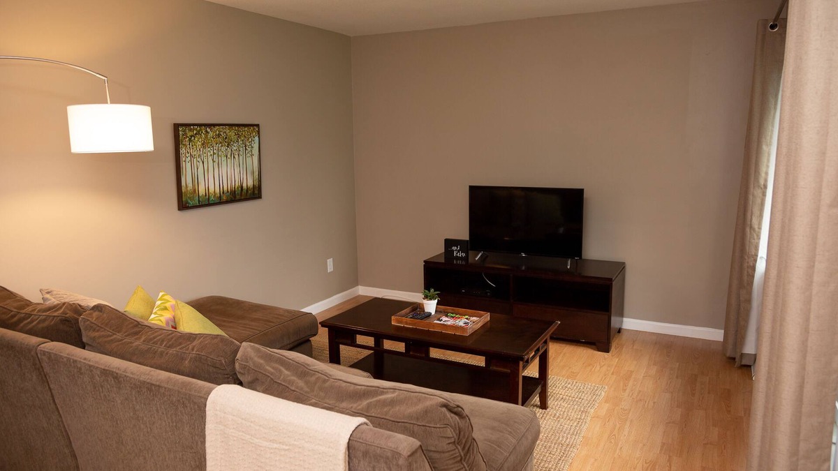 Kentwood House | Airport getaway and fun in Beer City