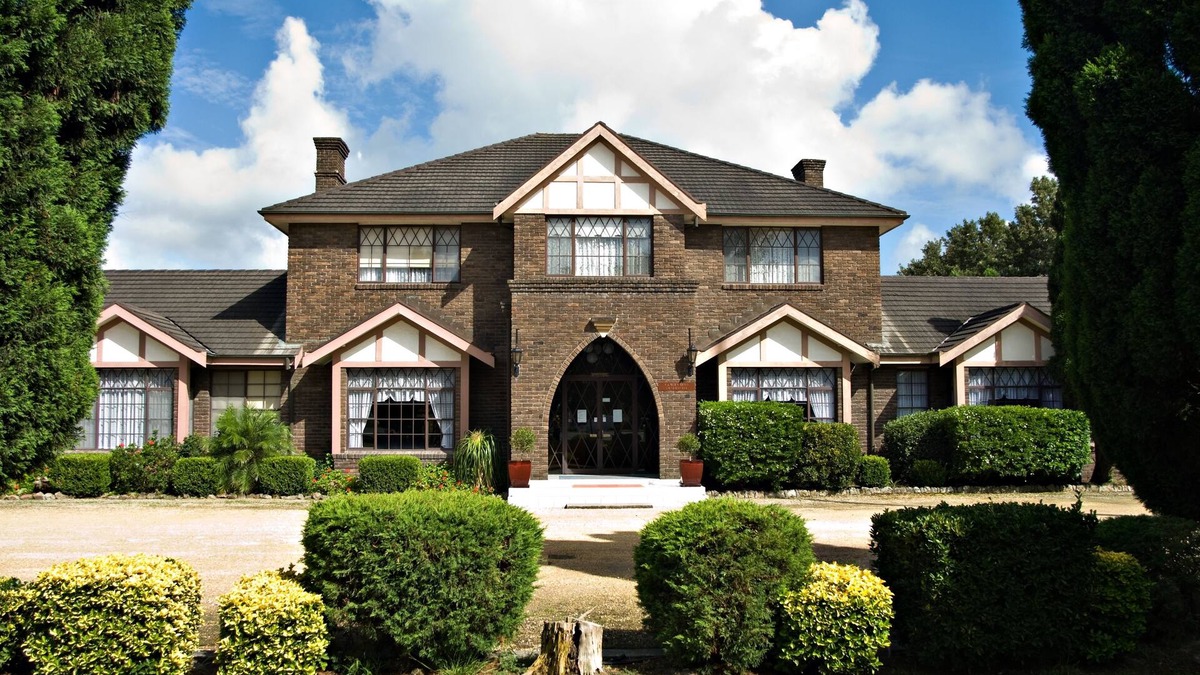 Heatherbrae Hotel | Airport Motel Sir Francis Drake