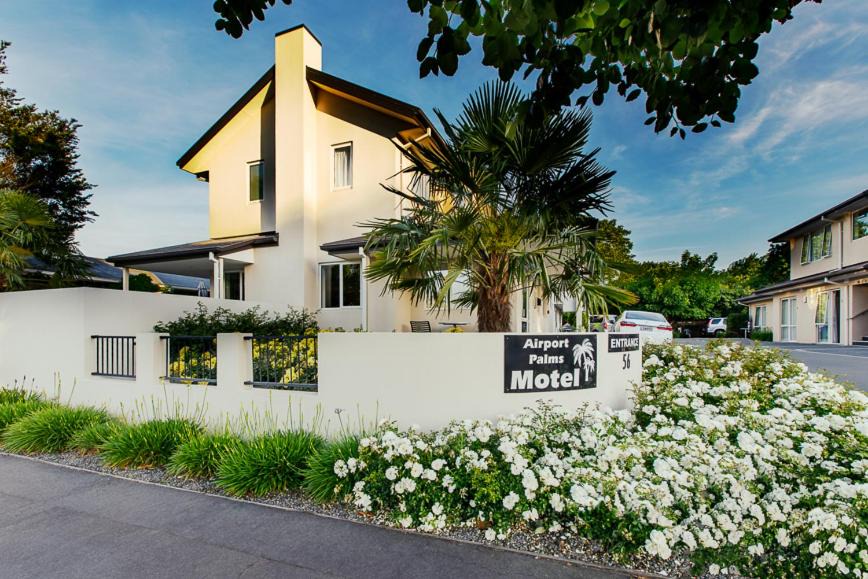 Burnside Hotel | Airport Palms Motel