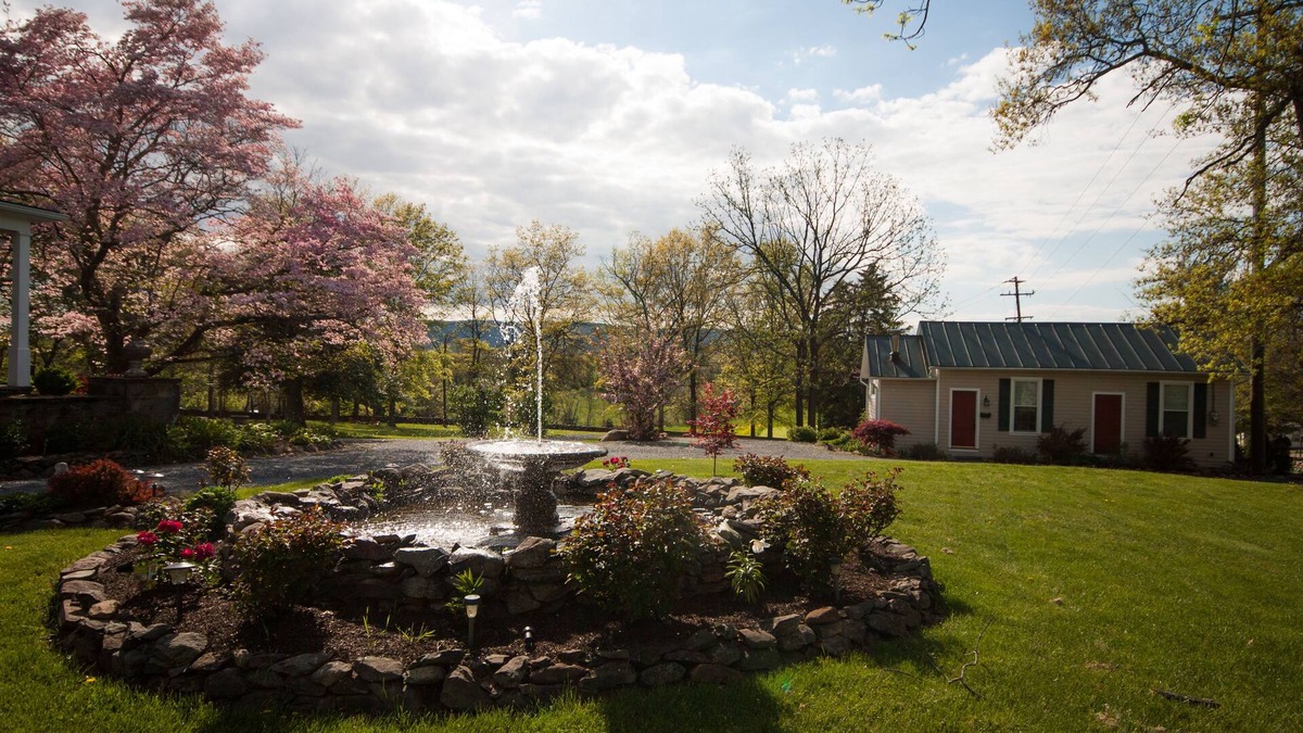 Blue Ridge Bed & Breakfast | Airwell Bed and Breakfast