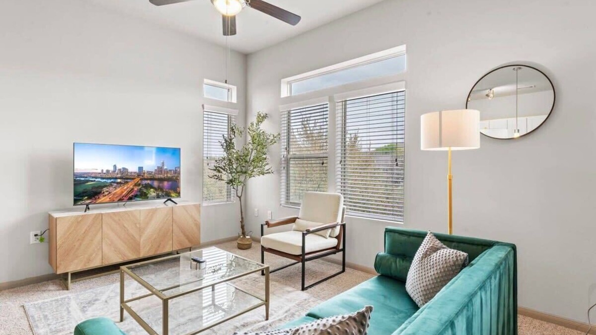 Montopolis Apartment | Airy 2BR king suite, fast WiFi, 8 min to Downtown