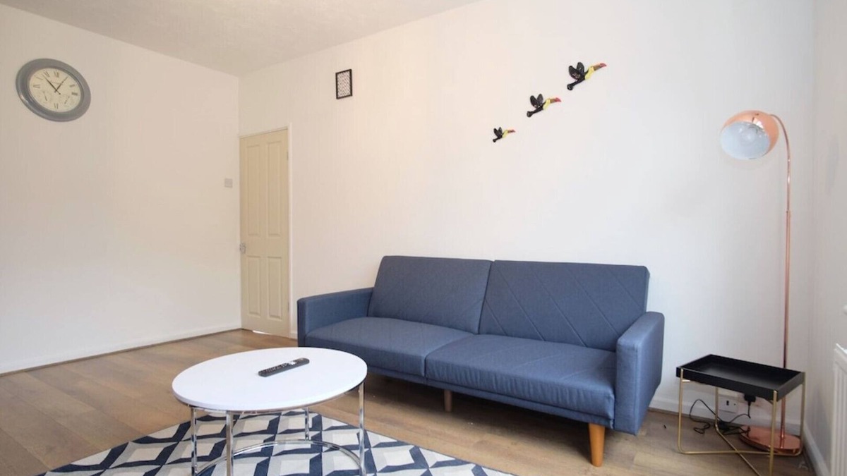 River House | Airy 3 bedroom house with free parking n Garden