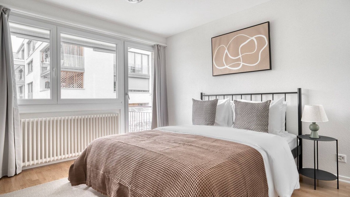 Altstetten Apartment | Airy Altstetten 1.5 Room w/Storage & W/D, nr Local Market, by Blueground
