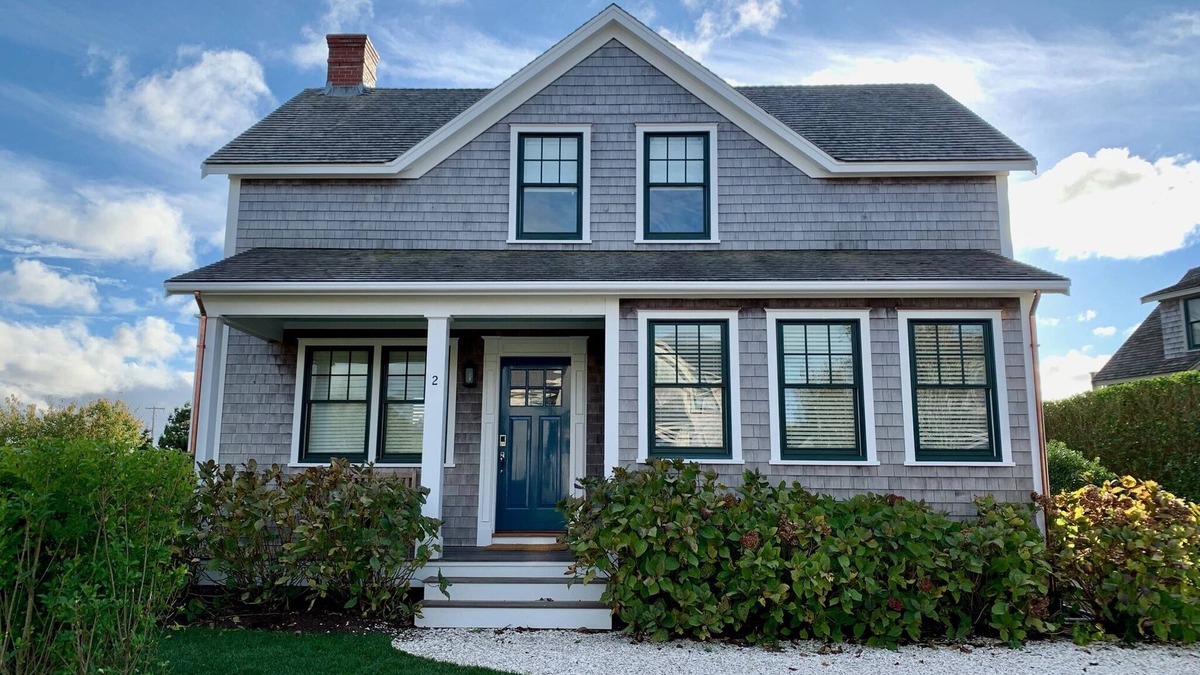 West of Town House | Airy and Spacious, near Beach, Golf and Bartlett's Farm with Community Pool