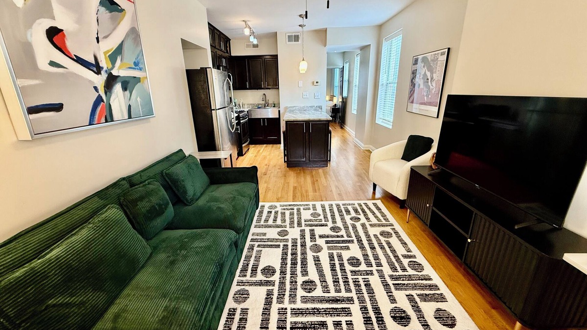 Richmond Apartment | Airy apartment close to EVERYTHING