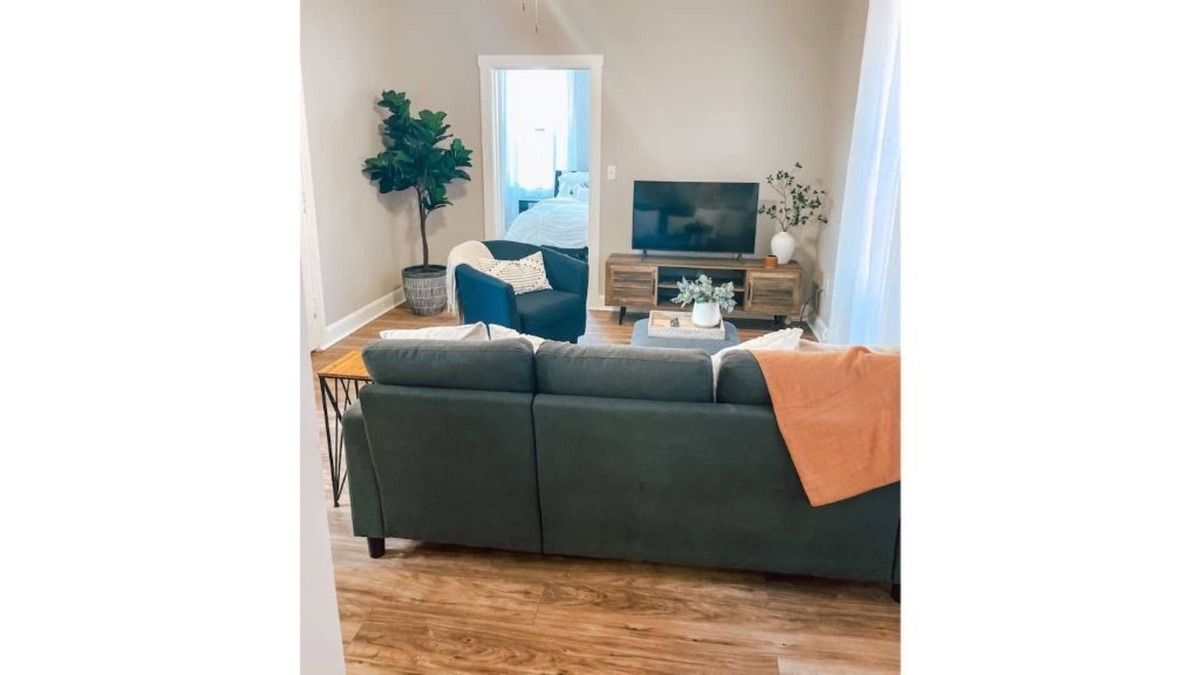 CUF Apartment | Airy Apartment in Clifton/OTR