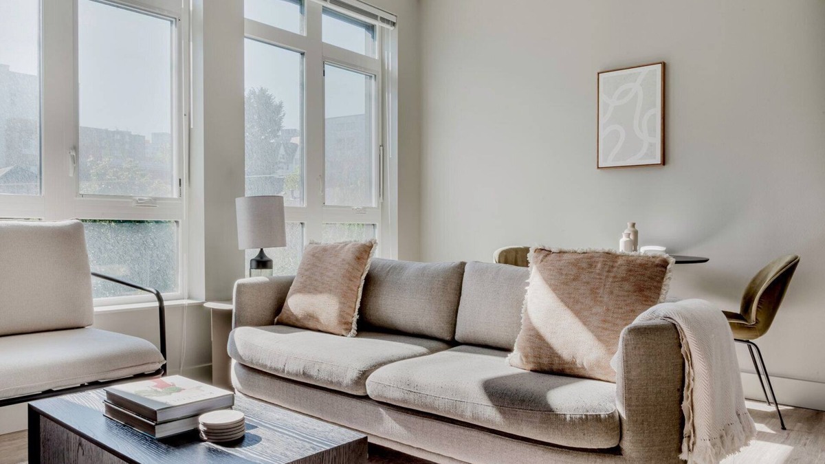 Squire Park Apartment | Airy First Hill Jr 1BR w/Gym, Roof Lounge, W/D & Games, by Blueground