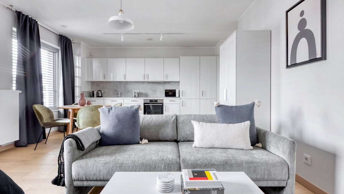 Gasperich Apartment | Airy Gasperich Studio w/Elevator, nr bus station, by Blueground