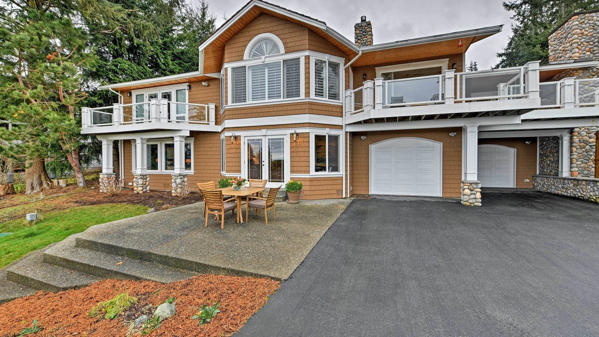 Anacortes Apartment | Airy Home Near Anacortes w/San Juan de Fuca Views