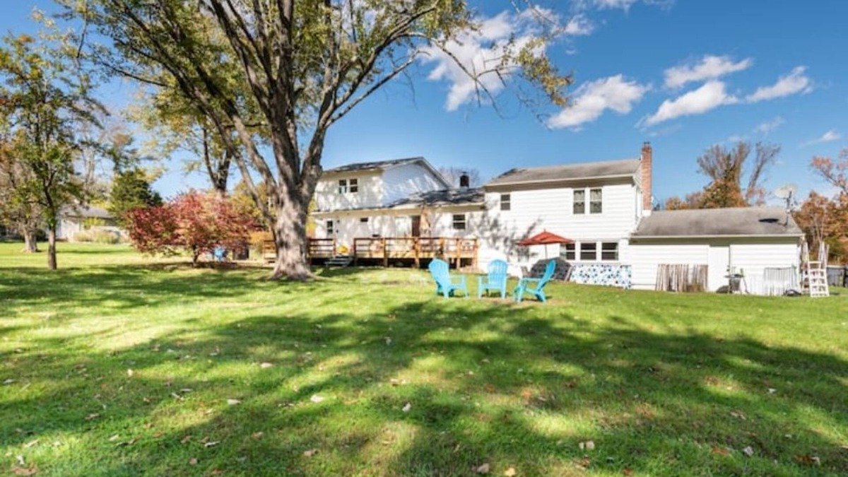 New Paltz Apartment | Airy & Private Escape on Mountain Rest Road Pool