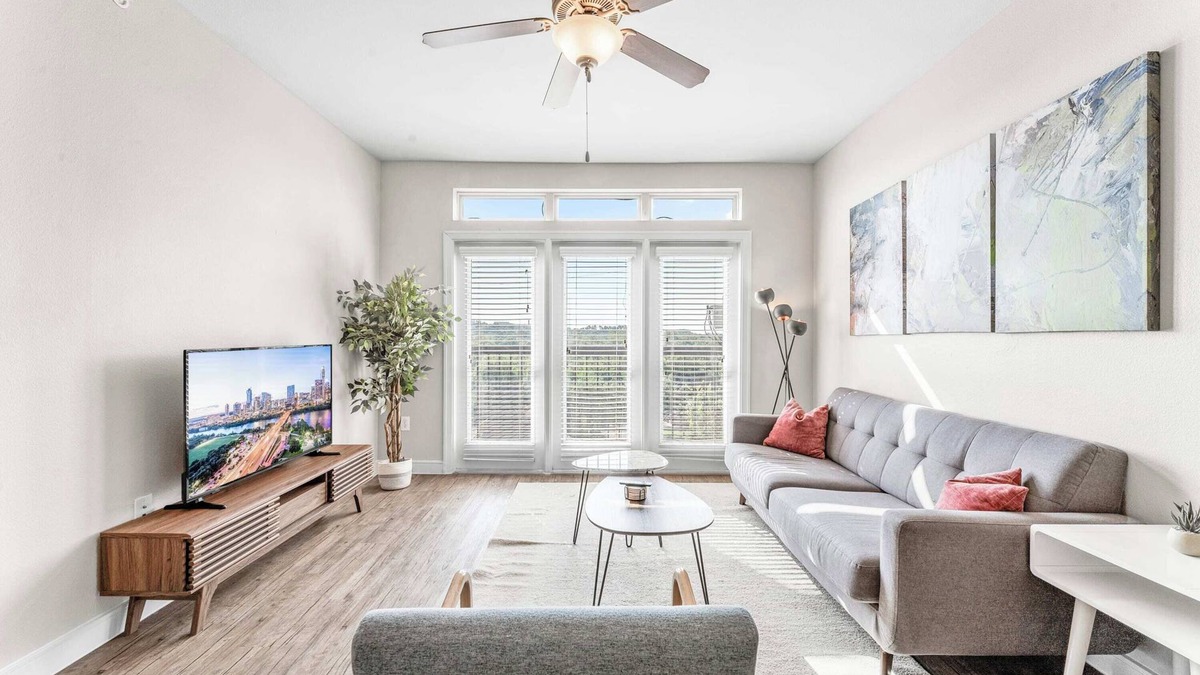 Windsor Park Apartment | Airy SoCo 2BR King Suite w/GymPickleballLaundry