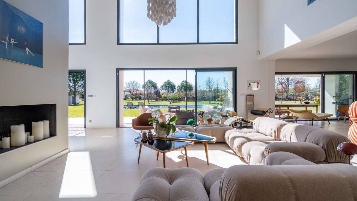 Nord House | Aix-en-Provence countryside – A contemporary property – Sleeps 10