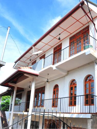 Anniwatta House | Ajanthas' Homestay