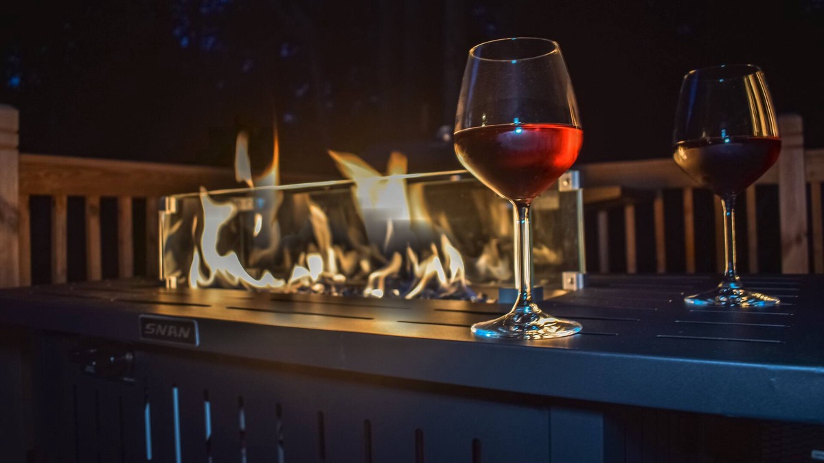 Tobyhanna Cottage | AJOUPA🏕:Dog 🐕 friendly, lake view, Mega Arcade + Hot Tub.