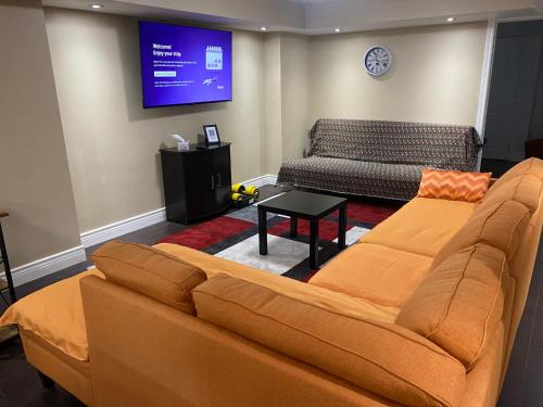 Meadowvale Village Apartment | Akhtar's Residence