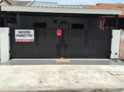 Pelabuhan Klang House | Akiera Homestay #MELAYU ONLY