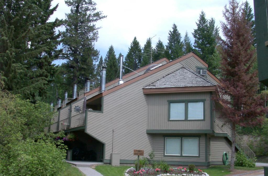 East Kootenay Resort | Akiskinook Beach Resort - 1 Br Condo - Rec Center - Indoor Pool, Hot Tub, Squash, Basketball Courts
