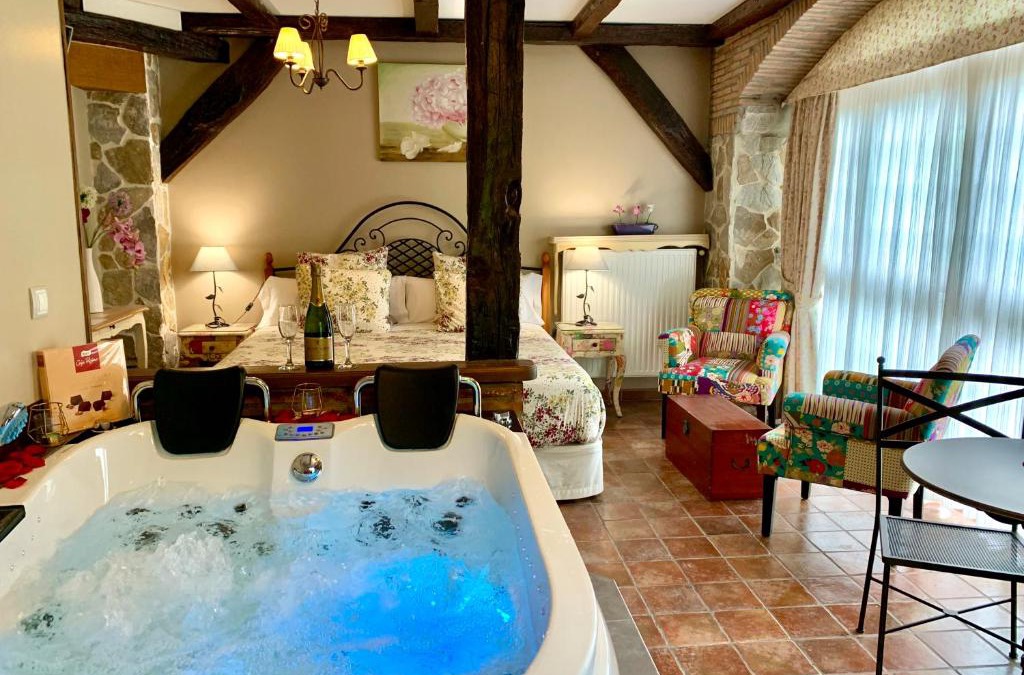 Regules Hotel | Akla La Casa Del Puente