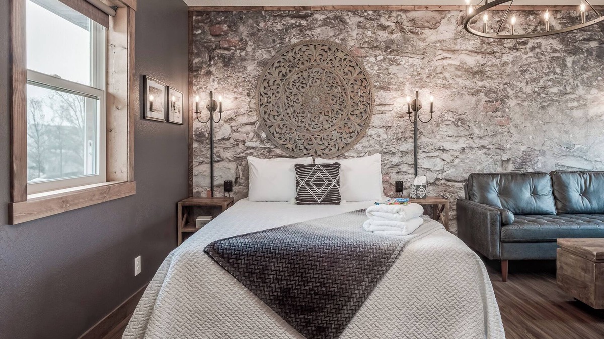 Prescott Hotel | Al Capone-Inspired Hideaway