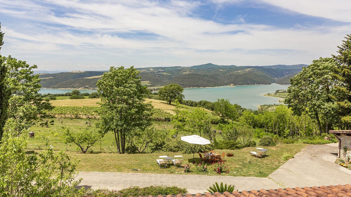 Baschi Villa | Al Lago Incantato With Pool and wellness, Baschi, Italy