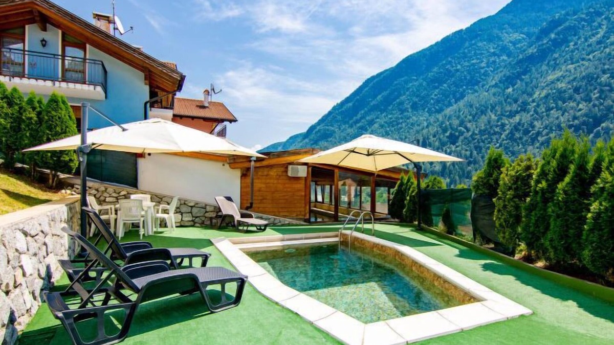 Cassana Apartment | Al Pescatore by Interhome