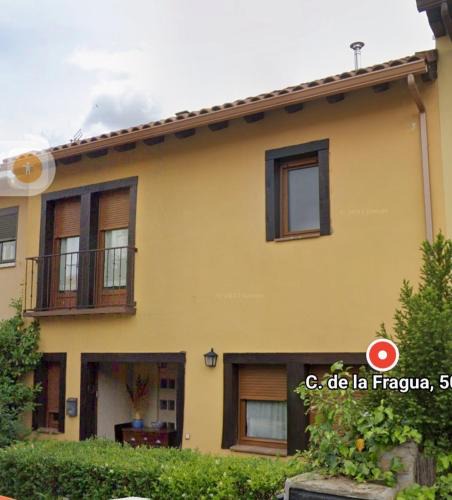 Alameda del Valle Apartment | Alameda 2