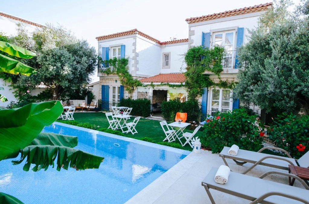 Tokoglu Hotel | AlaNarin Konak