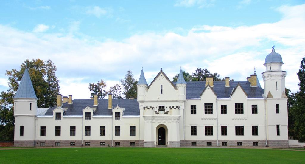 Alatskivi Hotel | Alatskivi Castle