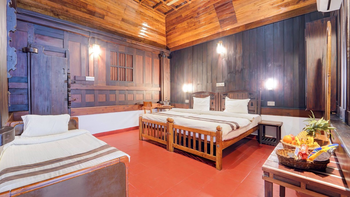 Mankombu Hotel | Alaya Stays Palm Dale by the Backwaters