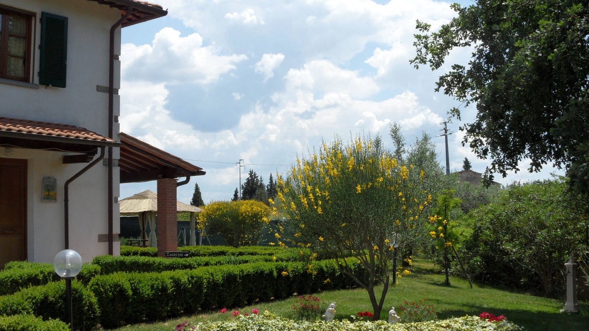 Montelupo Fiorentino Apartment | ALBà in the heart of Tuscany, with garden and pool