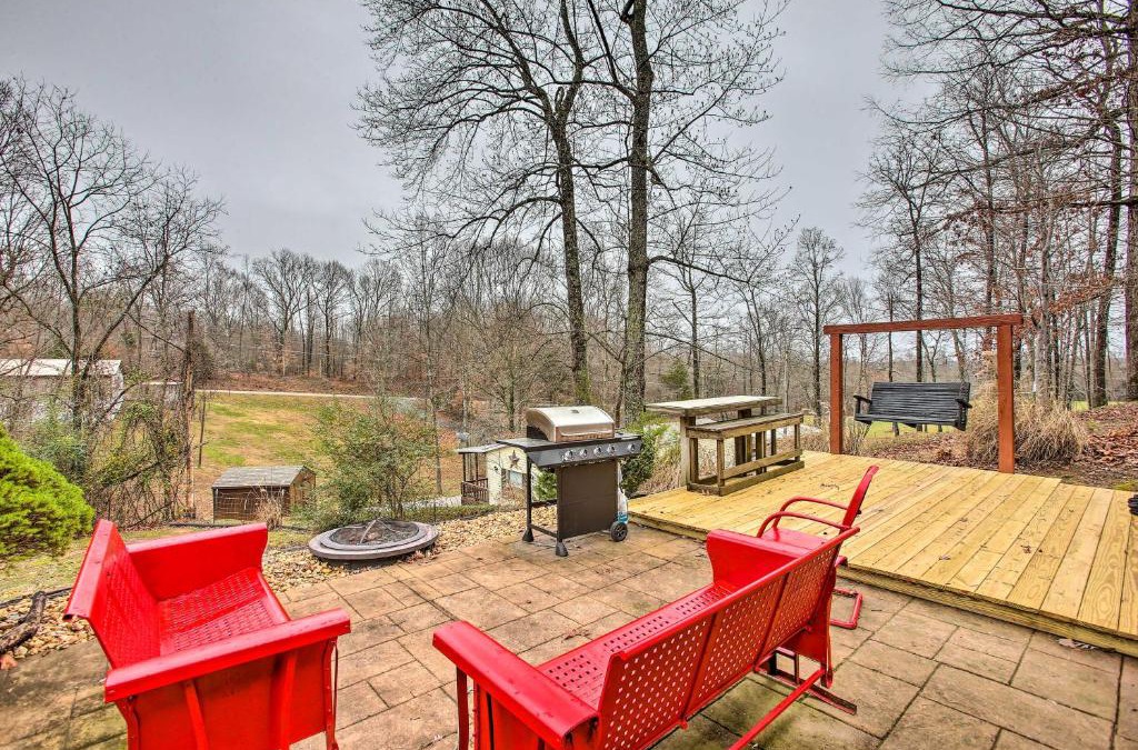 Albany House | Albany Home Less Than 1 Mi to Dale Hollow Lake!
