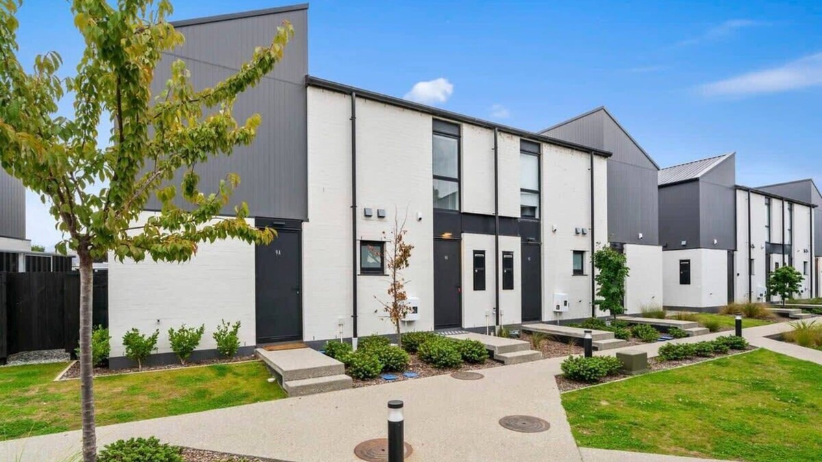 Albert Town Apartment | Albert Abode Summary: