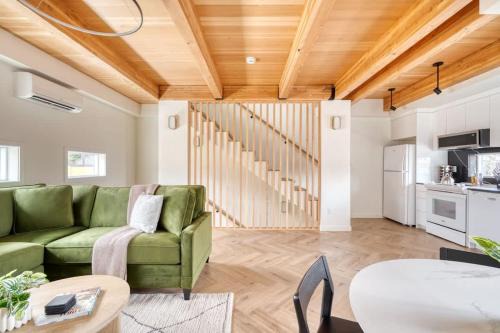 Alberta Arts District House | AlbertaArts Happy Place Townhome - 91 WalkScore