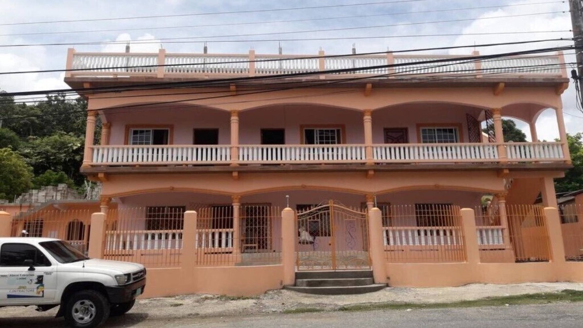 Port Antonio House | Albevel FairView Complex
