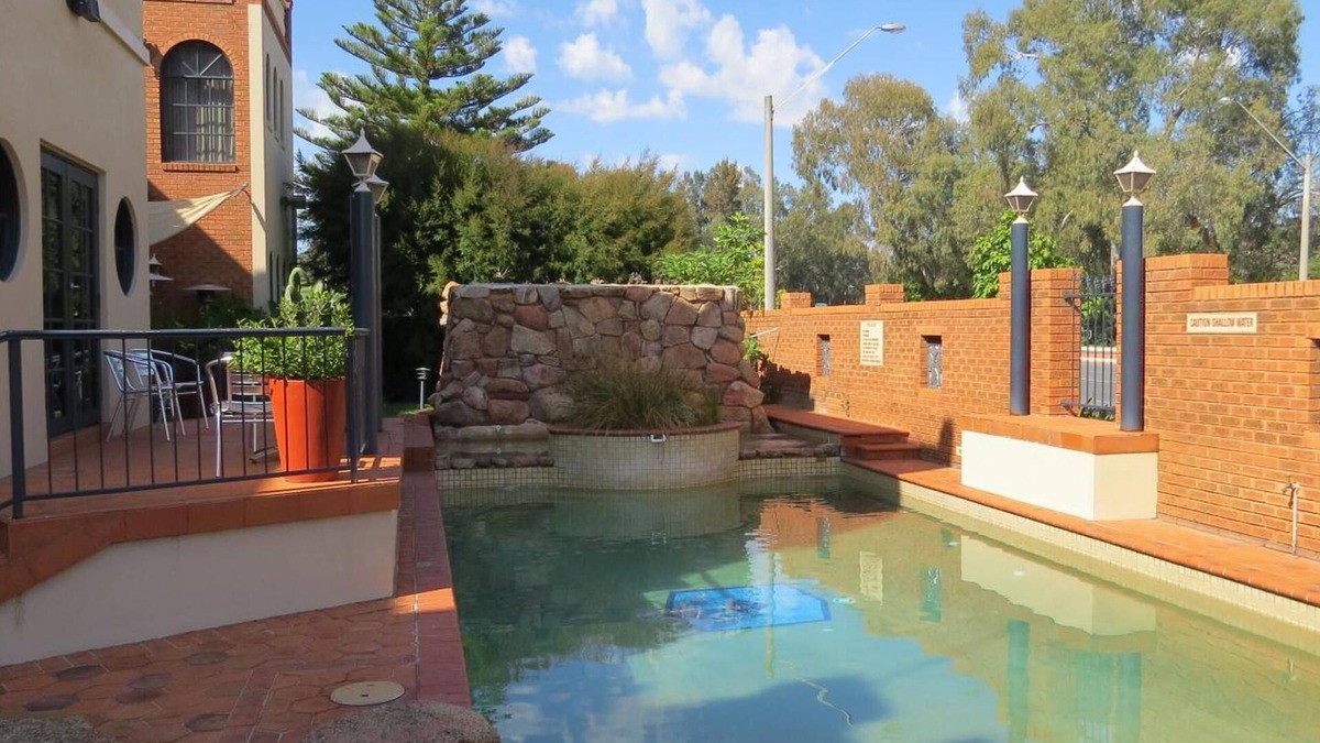 South Albury Hotel | Albury Paddlesteamer