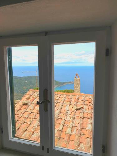 Giglio Castello Apartment | alcastello - Casamatta via Dante Alighieri,36