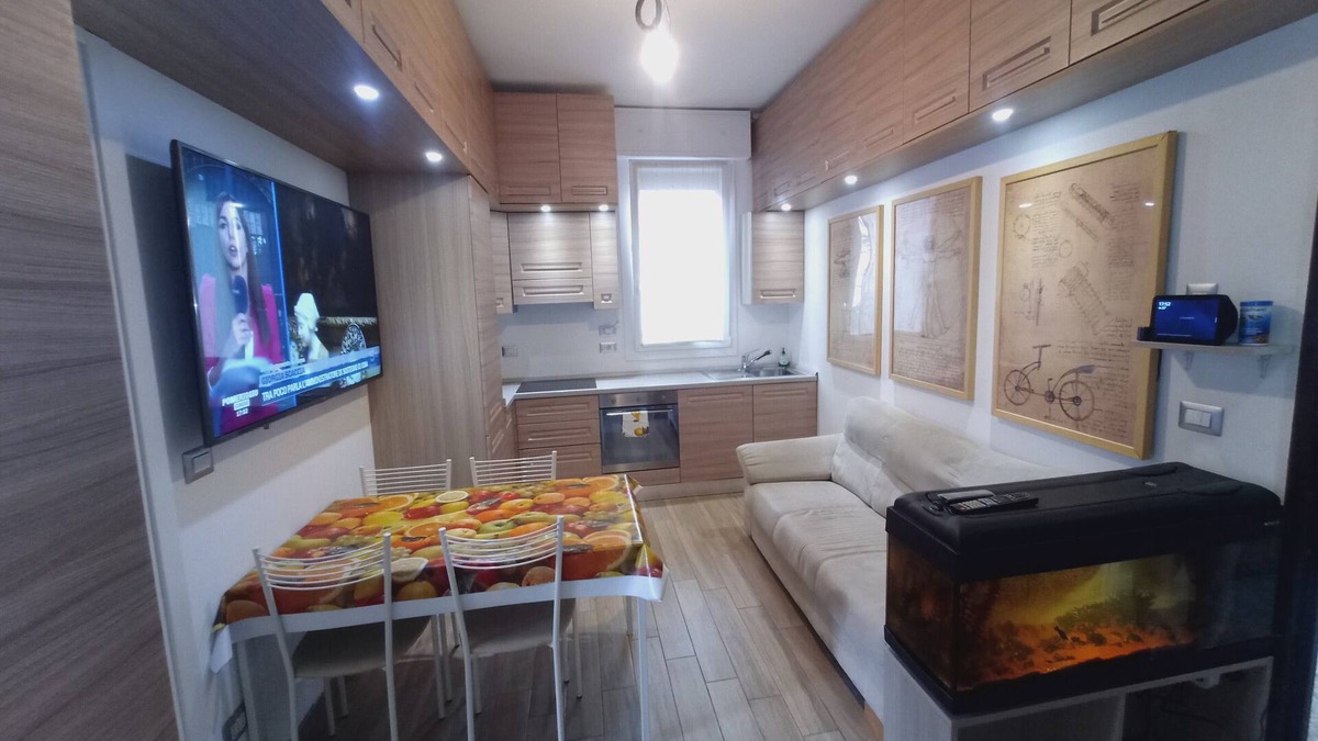 San Faustino-Madonnina-Quattroville Apartment | Alcova Nicolo Biondo.Apartment in quiet area adjacent to Ferrari Park