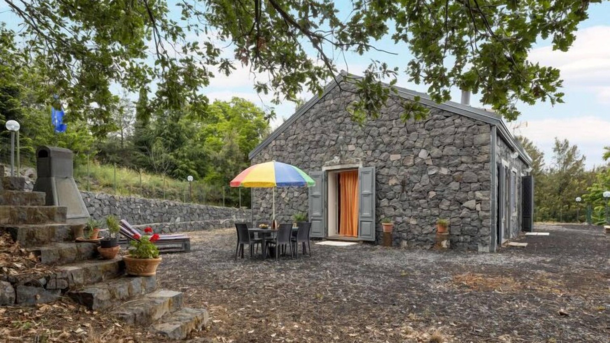 Zafferana Etnea House | Alcunché by Interhome